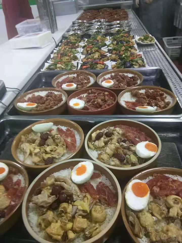 嘉粮餐饮承包代理食堂膳食：江门工厂的卓越用餐体验创造者